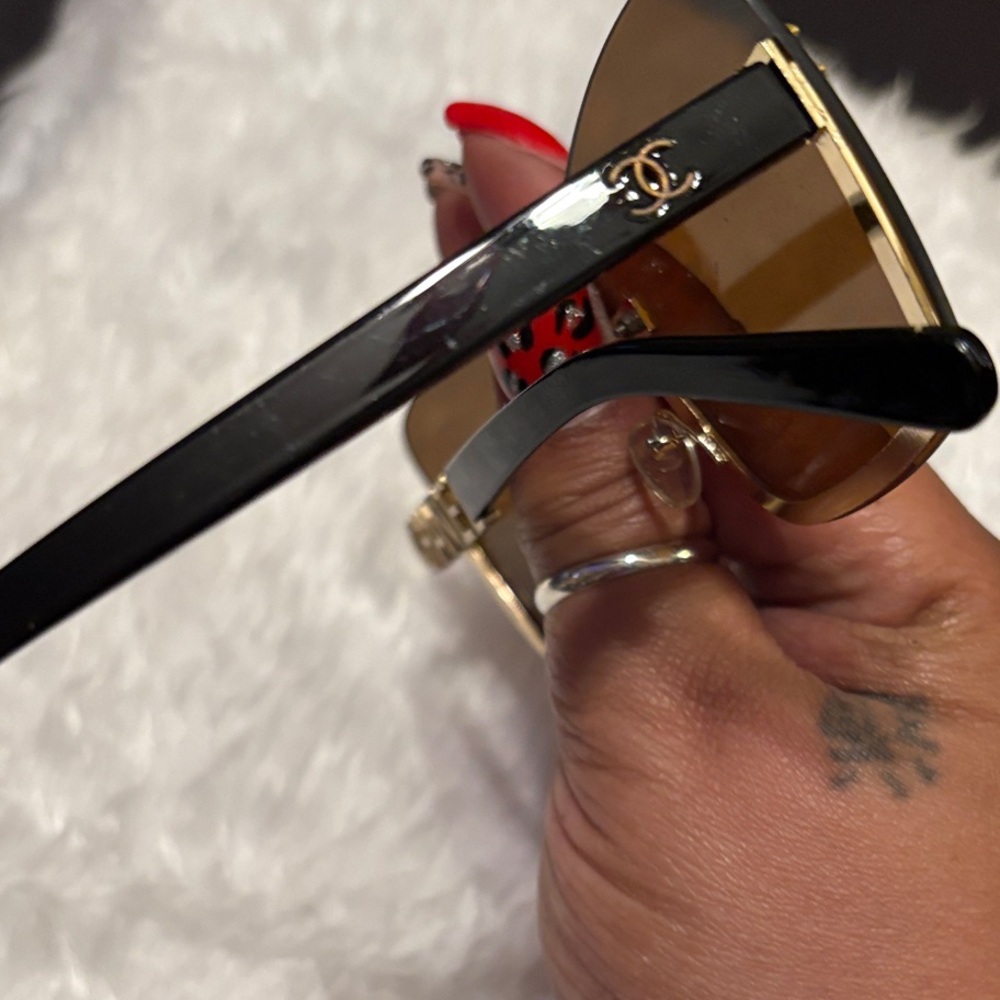 Fashion Tortoise Shell Sunglasses - Picture 5 of 6